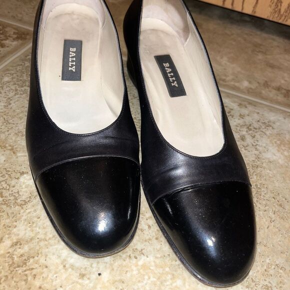 BALLY Women’s Black Leather Made in Italy ANGELLA Pumps Sz-7 - Picture 2 of 5
